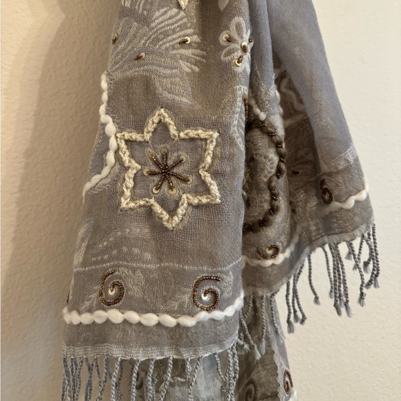PURSET 100% Wool Beaded Scarf - Picture 2 of 11
